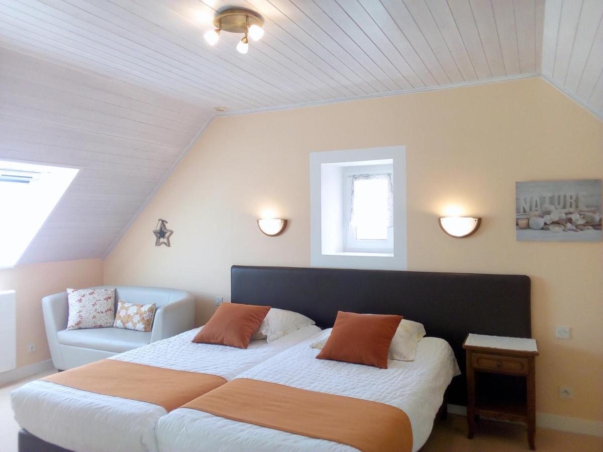 Au calme à 10mn des baies de Douarnenez et Audierne avec cuisine à disposition Mahalon Esterno foto