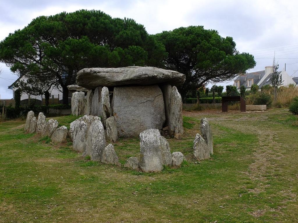Au calme à 10mn des baies de Douarnenez et Audierne avec cuisine à disposition Mahalon Esterno foto